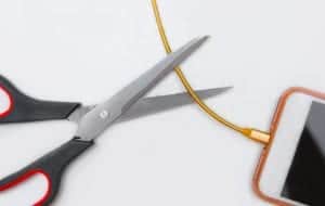 smartphone kabel doorknippen