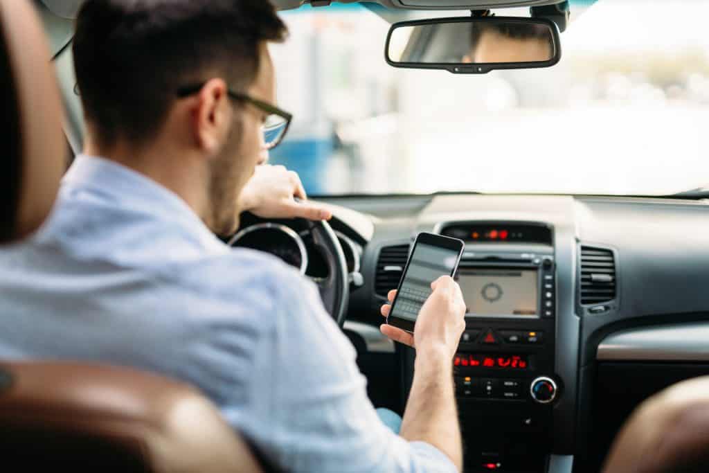 smartphone in auto
